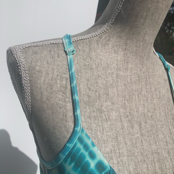 Pink | Women’s Bikini Top Size XS - Picture 8 of 9